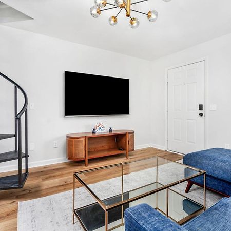 Remodeled And New - Walk To Downtown Auburn Appartement Buitenkant foto