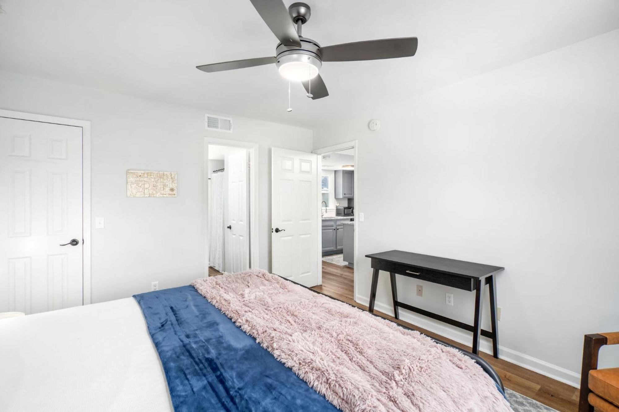 Remodeled And New - Walk To Downtown Auburn Appartement Buitenkant foto