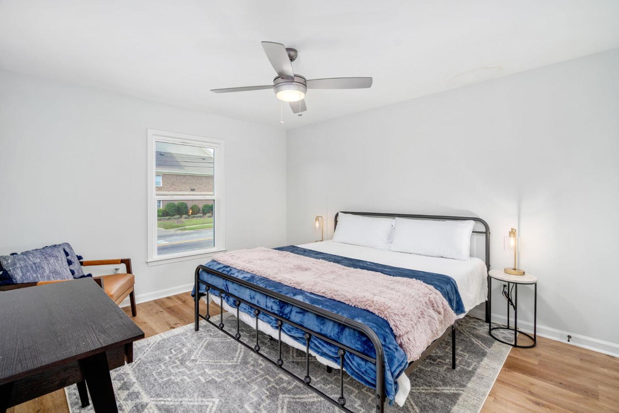 Remodeled And New - Walk To Downtown Auburn Appartement Buitenkant foto