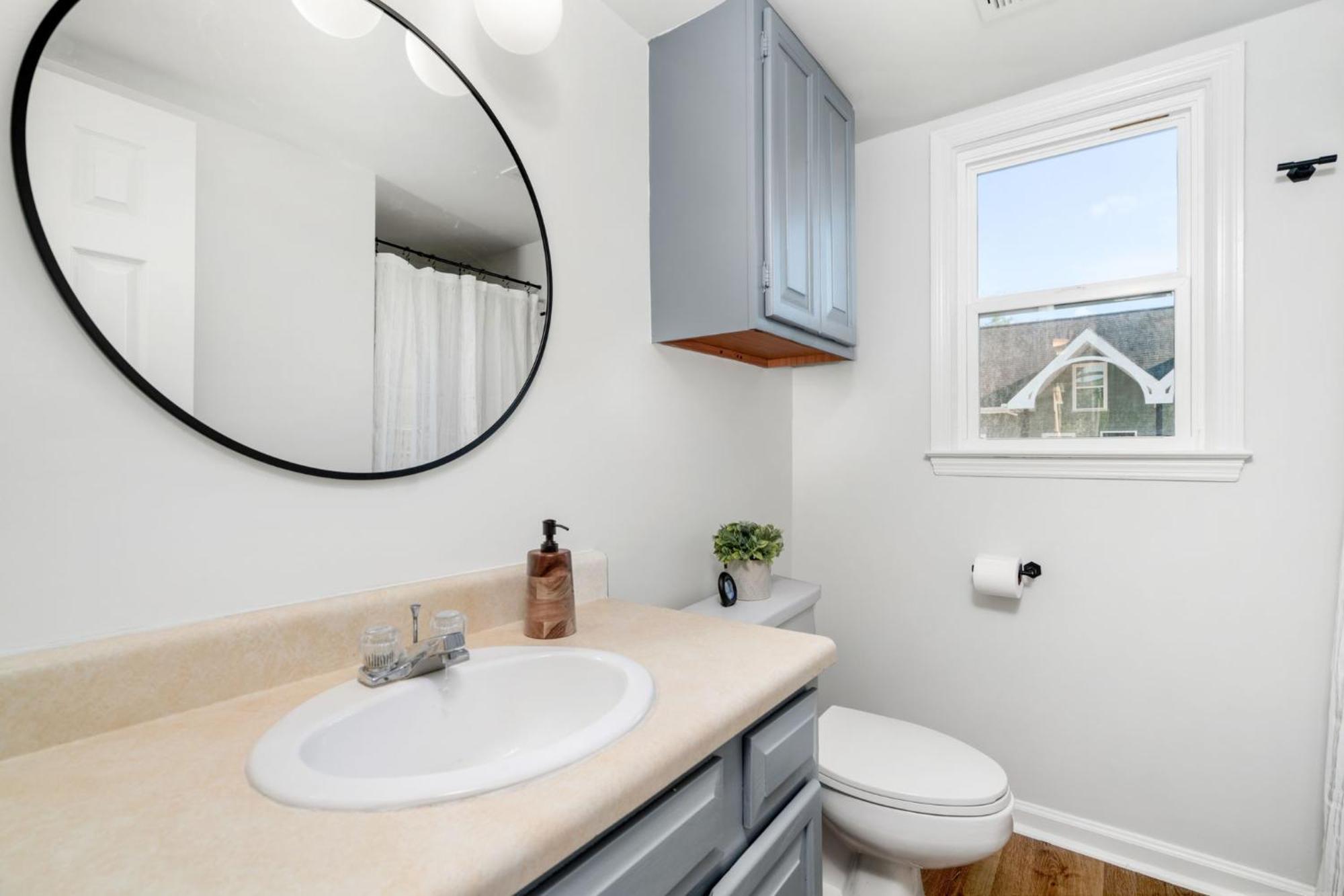 Remodeled And New - Walk To Downtown Auburn Appartement Buitenkant foto